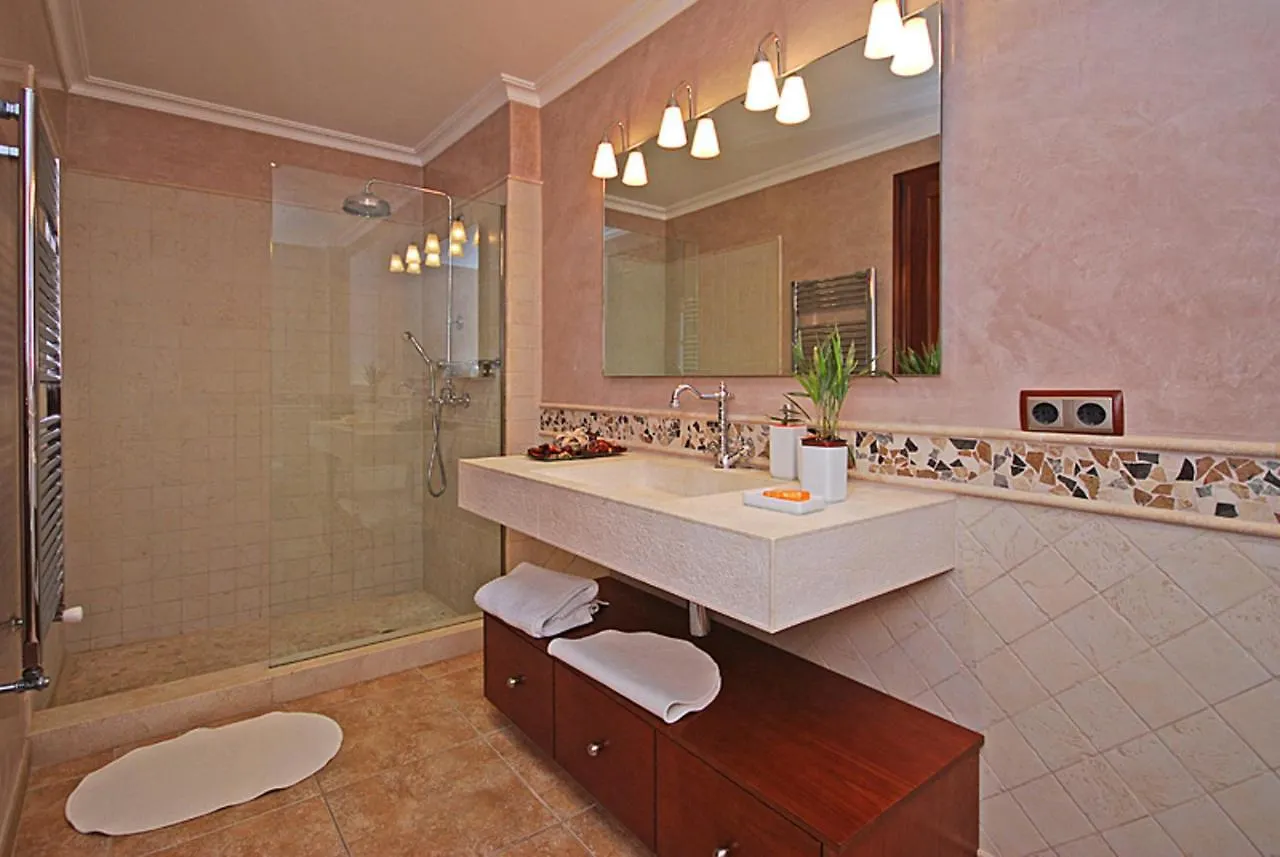 Canova Ariany Holiday home